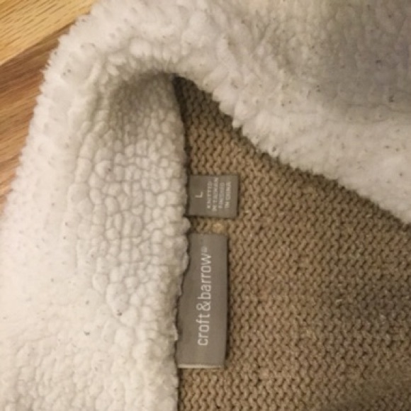 Brown v-neck warm sweater - Picture 3 of 3